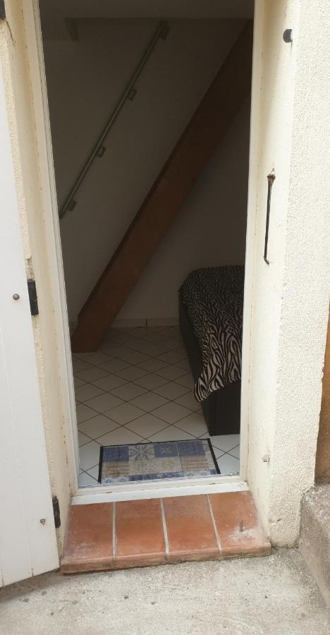Jolie Petite Maison De Village Marseille Exteriör bild